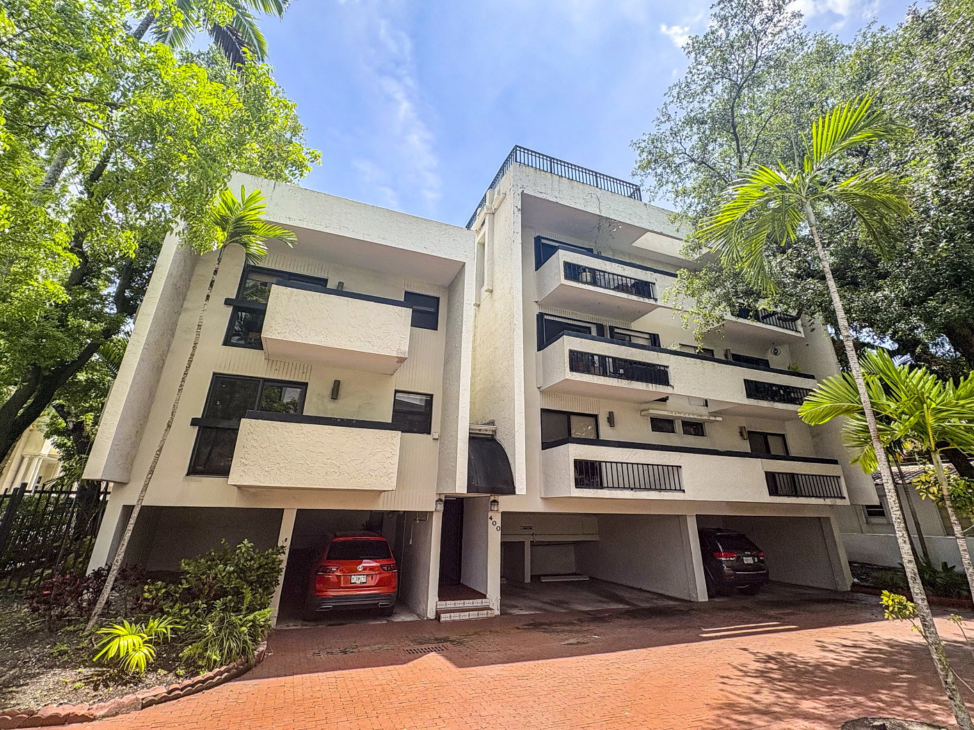 Valencia Townhouse Condo